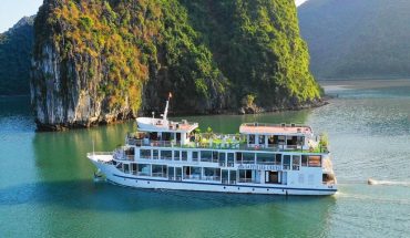 Sapphire Cruise 2 Days 1 Night ~ Ha Long – Lan Ha Bay