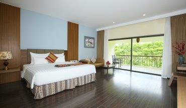 Combo Roundtrip Limousine & Room at Serena Kim Boi – Hoa Binh